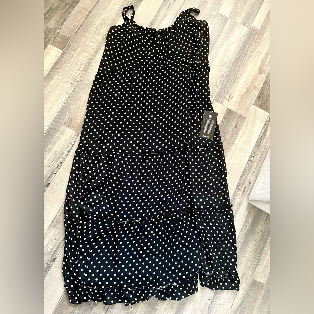 Avenue size 22 B&W polka dot maxi dress